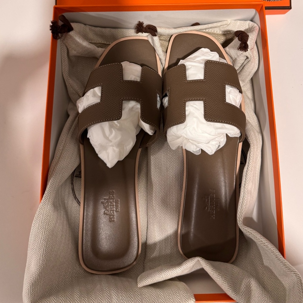 Hermes Oran Epsom Calfskin Étoupe